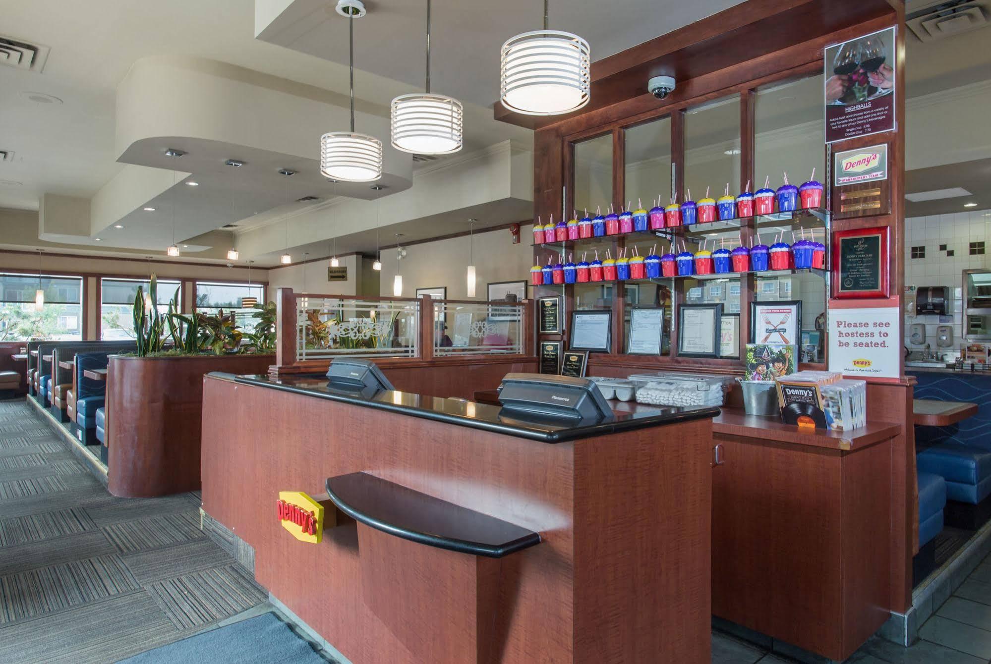 Sandman Hotel Red Deer Luaran gambar